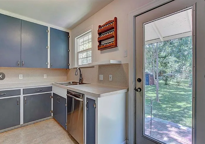 1803 Romeria Dr — Photo 12