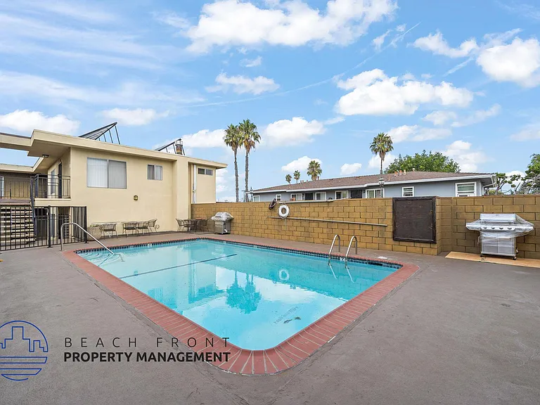 925 N. Inglewood Ave. — Photo 27