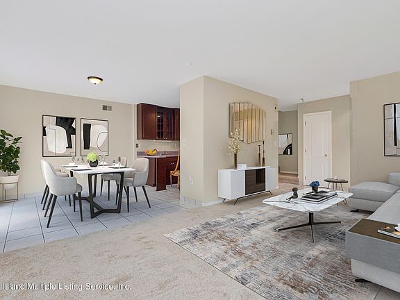 4th image of 51 Forest Ln