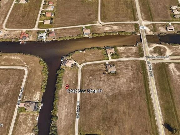 3rd image of 1242 NW 32nd Pl
