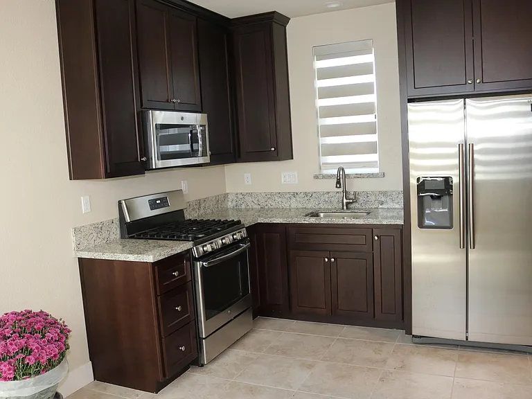 1086 S Jacobs Dr — Photo 4