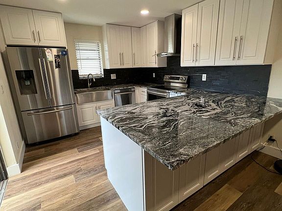 4th image of 2524 NW 99th Avenue