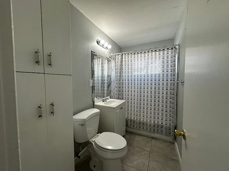101 Beech St #A — Photo 15