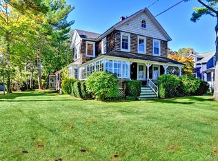 214 Foster Ave, Sayville, NY 11782