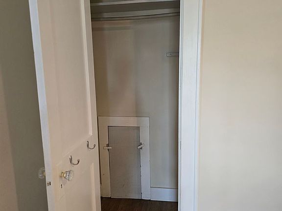 4th image of 1010 Audubon Ave
