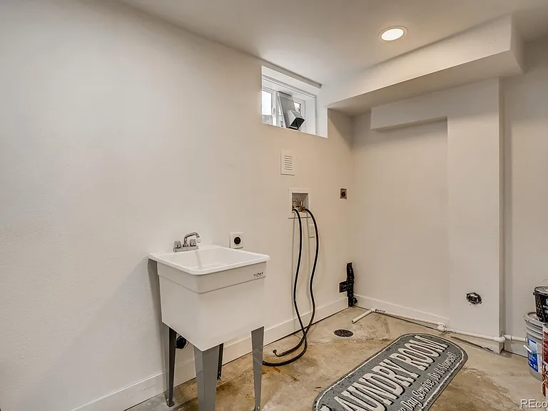 8521 Crescent Dr — Photo 24