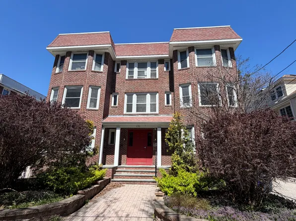 132 Elton St APT 3, Providence, RI 02906