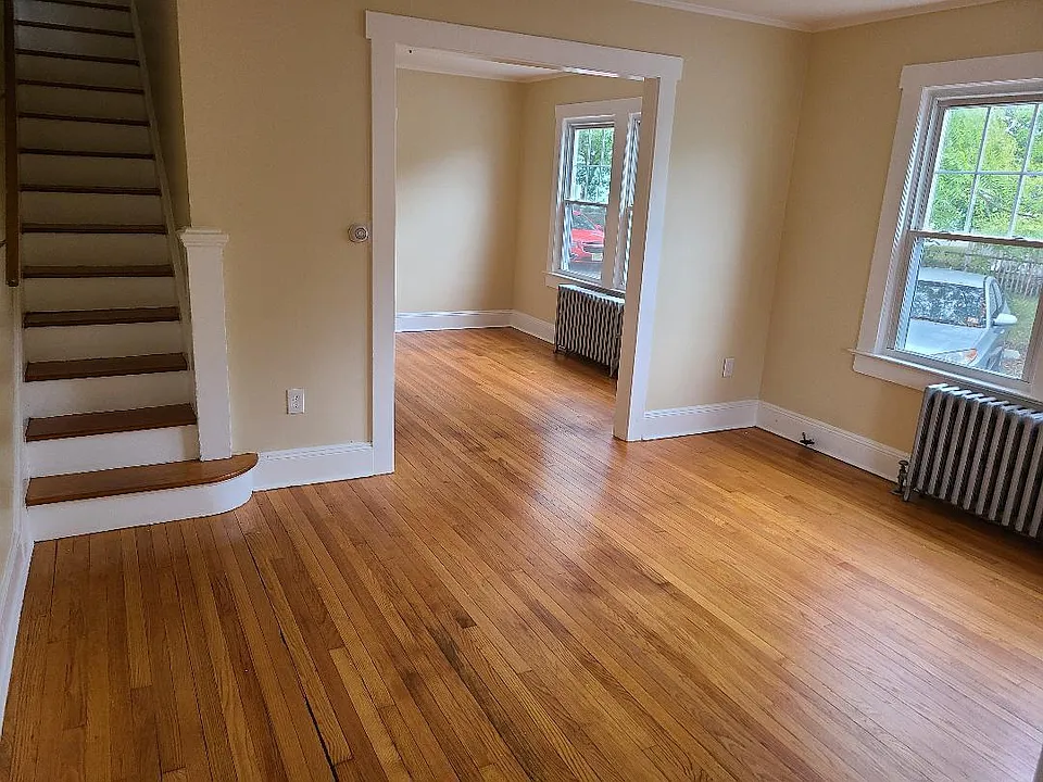 Living Room pic 1