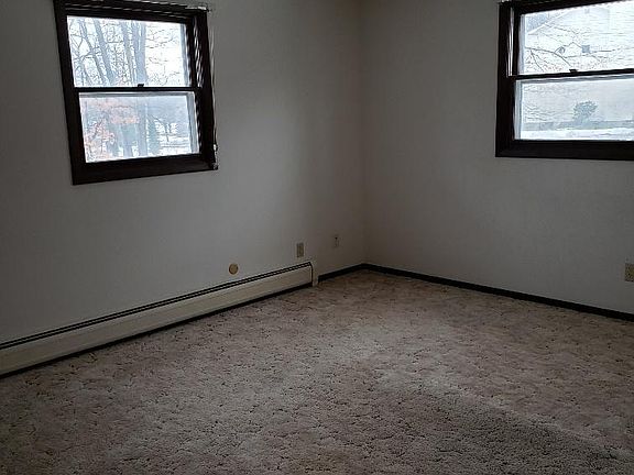3rd image of 12878 Raymond Dr APT 2B
