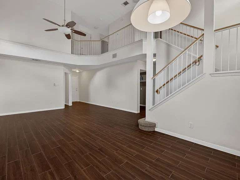 907 Settlement Cv — Photo 5