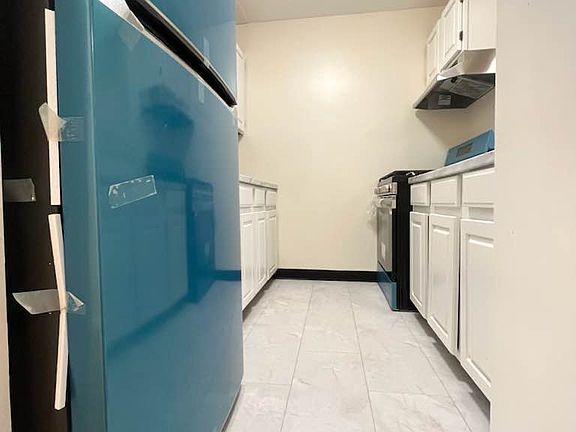 5th image of 94 Marion St #2