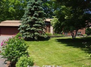 308 Mirror Ln, Guilford, CT 06437