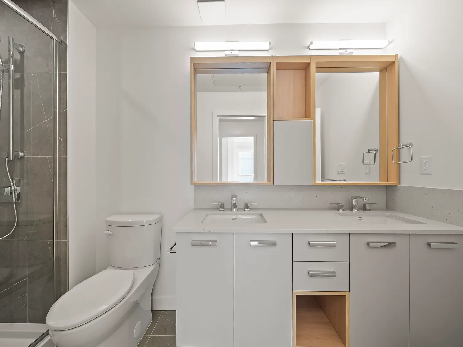 2 bed, 840 sqft, $2,350 — Photo 4