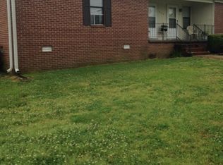 972 Wallace Rd APT B, Jackson, TN 38305