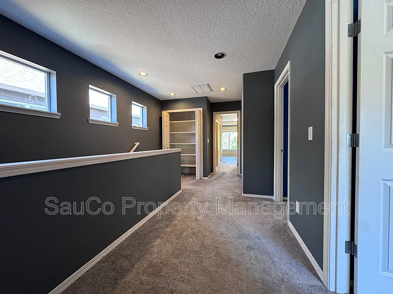 948 SE Elina Ave — Photo 19