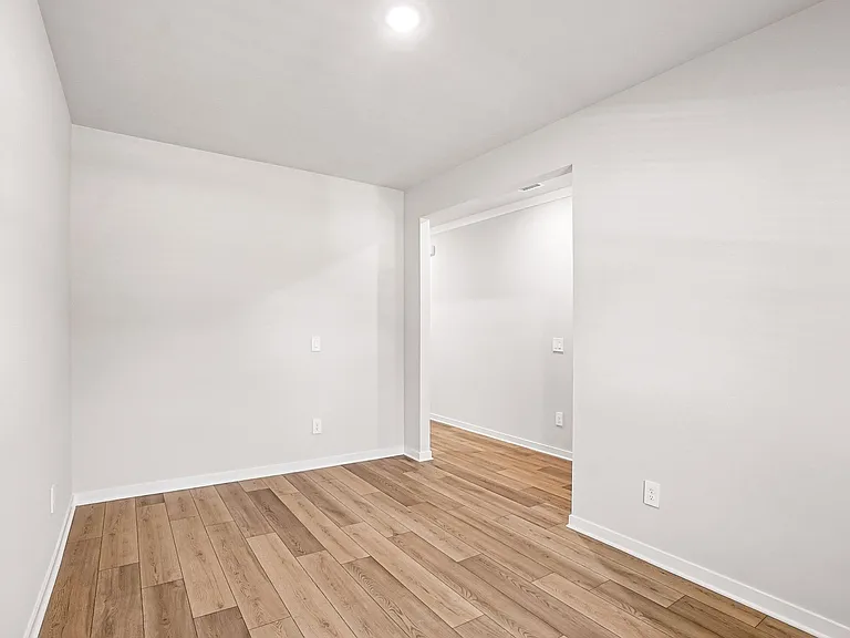 528 Southland Dr — Photo 16