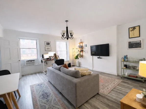 143 Montague Street image 1 of 7