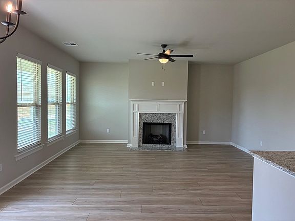 4th image of 2354 Strickland Ct