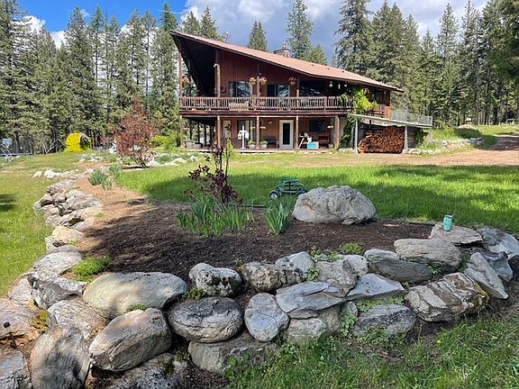 2nd image of 5 Big Fir Ln