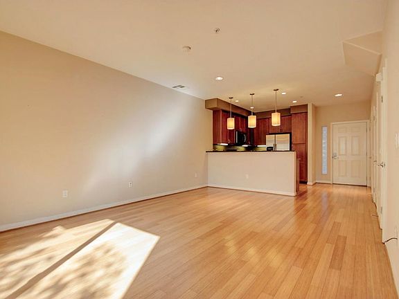 4th image of 2330 1st Ave Unit 112