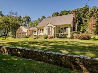 59 Edgewood Rd, Southborough, MA 01772