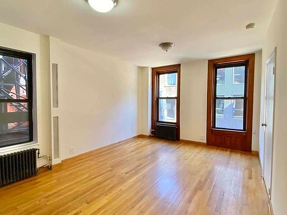 3rd image of 202 Elizabeth St APT 15