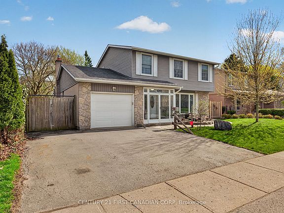 2nd image of 1093 Viscount Rd