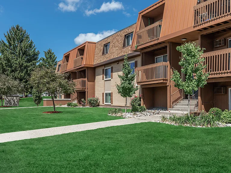 Towne Square Apartments and Townhomes — Photo 5