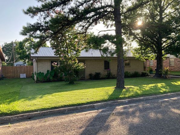 107 Russell Rd