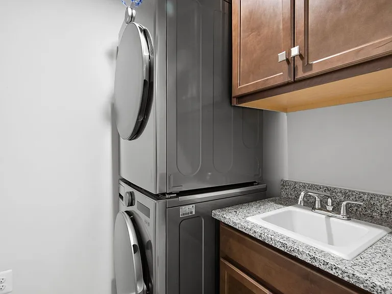 212 Matisse Pl — Photo 16