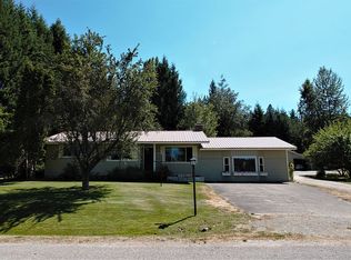 186 E Comeback Bay Ln, Sagle, ID 83860