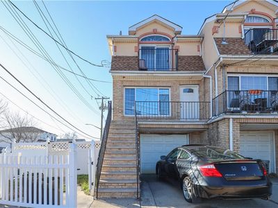 985 Father Capodanno Blvd, Staten Island, NY, 10306
