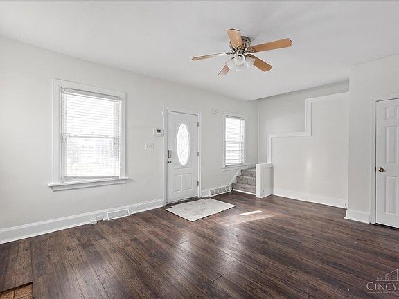 3rd image of 3566 Vista Ave