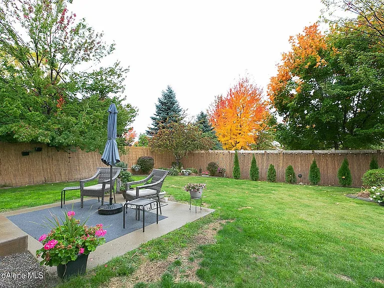 6113 N La Rochelle Dr — Photo 22