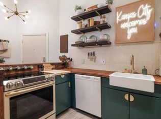 308 W 8th St APT 202, Kansas City, MO 64105