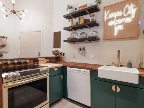 308 W 8th St APT 202, Kansas City, MO 64105