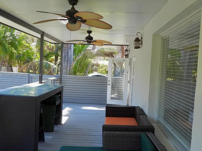 715 Hollywood Blvd — Photo 21