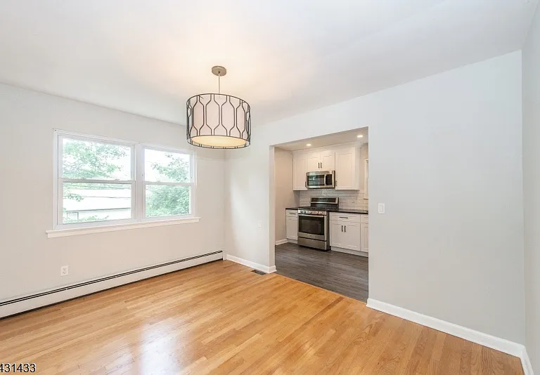 25 Whitfield St #1 — Photo 6