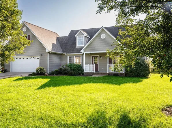 271 Oxford Ln, Broadway, VA 22815