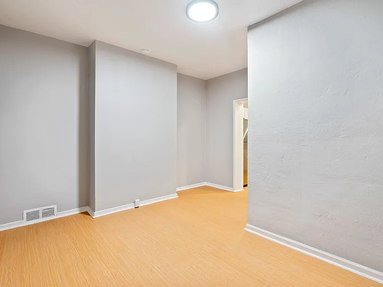 5007 Blair St — Photo 7