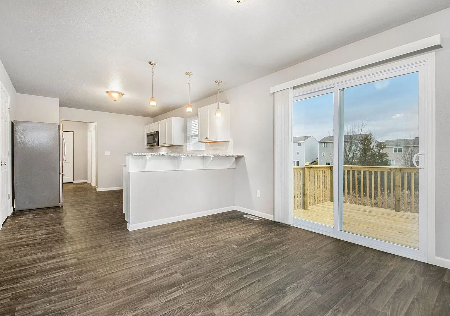 3140 Blue Grass Ln — Photo 4