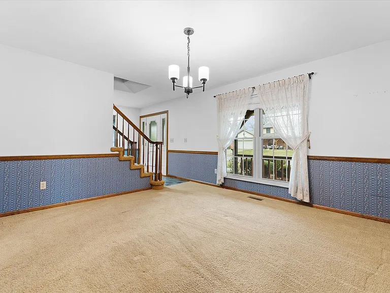 1017 Woodleaf Dr — Photo 13
