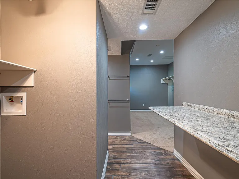 17615 Swansbury Dr — Photo 36