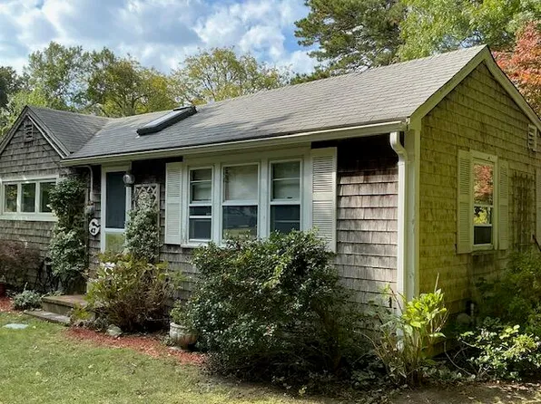 43 Red Lily Pond Road, Centerville, MA 02632