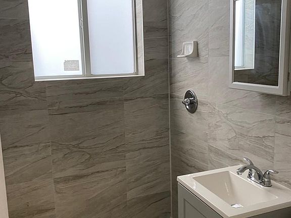 5th image of 1310 Euclid Ave #5