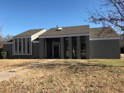 202 Greensprings St, Highland Village, TX, 75077