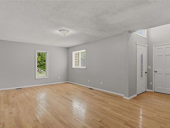 2nd image of 2157 Rivermeade Dr