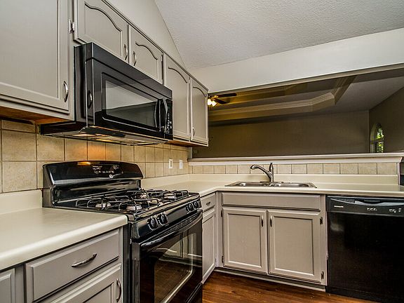 5th image of 1502 Amberwood Cir