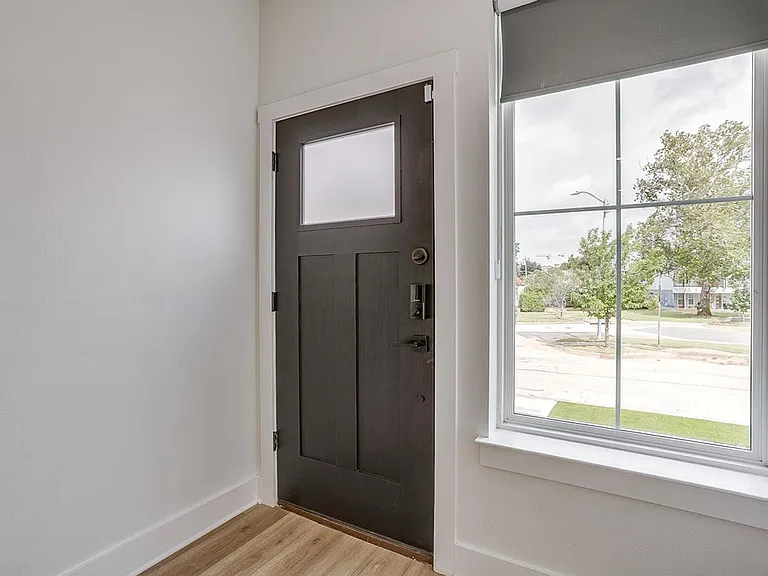 2345 Benbrook Blvd — Photo 40