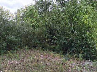 438 Route 32, North Franklin, CT 06254